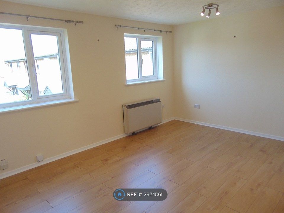 Property photo 3 of 12