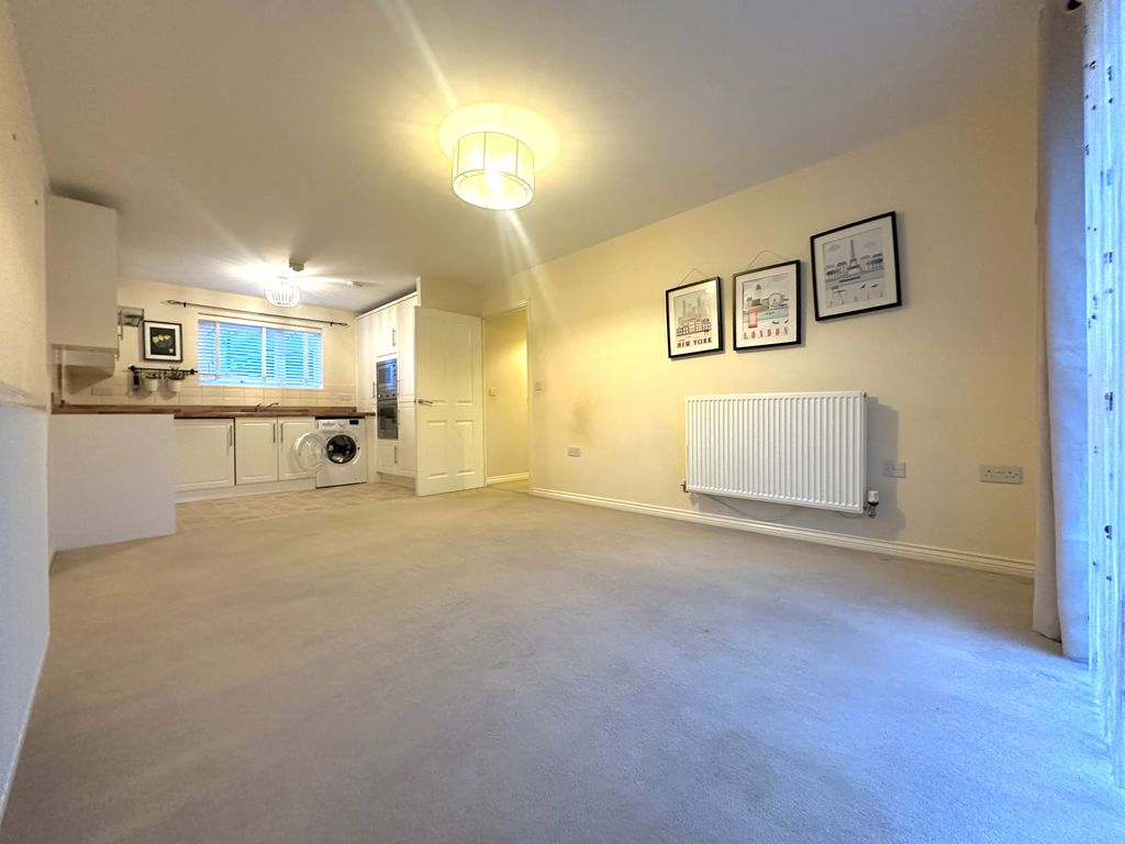 Property photo 3 of 14 Living Room