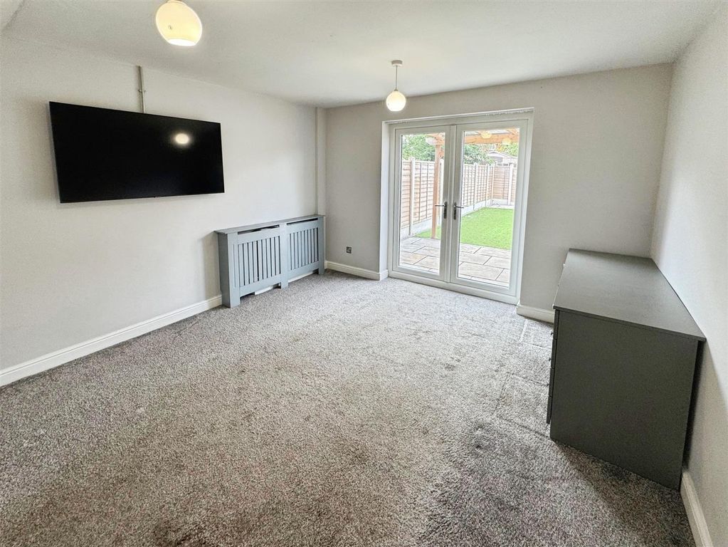 Property photo 2 of 9 1654065A-44Colvilleterrace6.Jpg