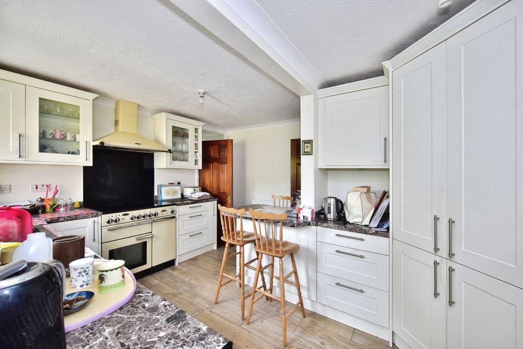 Property photo 2 of 20 Pbox-Img.Jpg