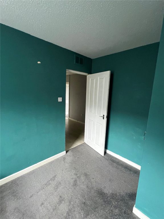 Property photo 3 of 15 Bedroom