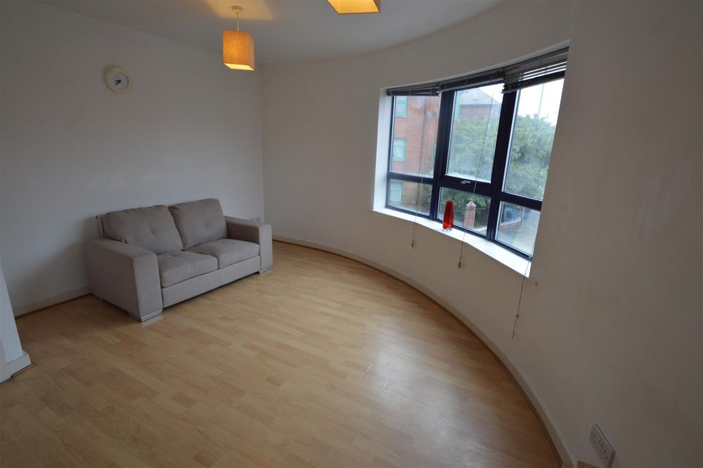 Property photo 2 of 6