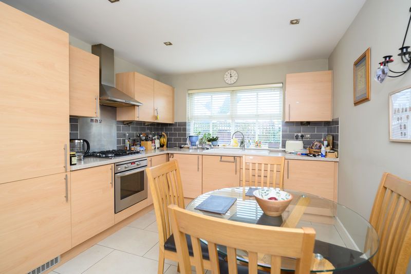 Property photo 2 of 9 Photo 6