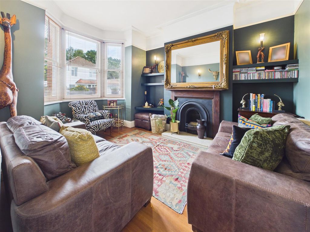 Property photo 2 of 17