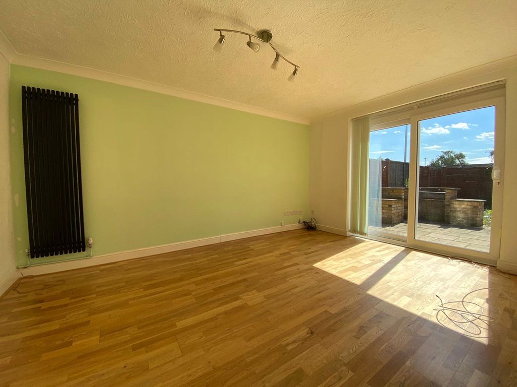 Property photo 2 of 12 Picture No. 11