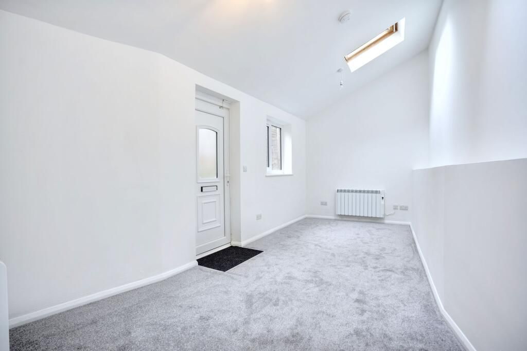 Property photo 3 of 5 Gallery