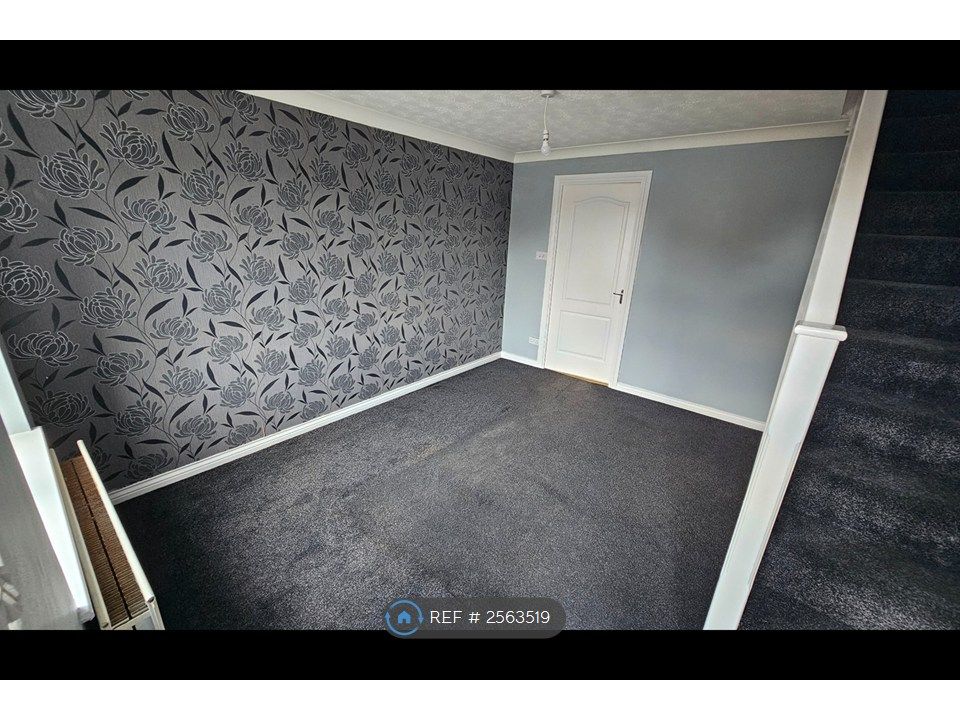 Property photo 3 of 13 Living Room