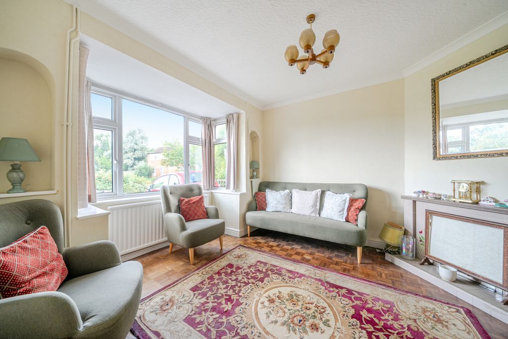 Property photo 3 of 16 1327886-14-687E16...