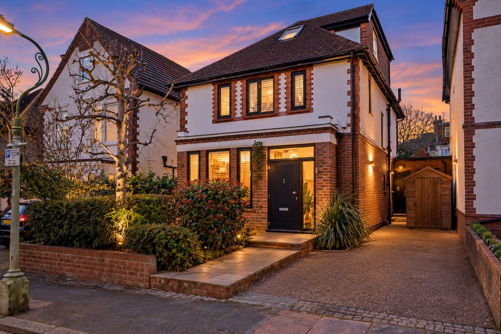 Property photo 1 of 19