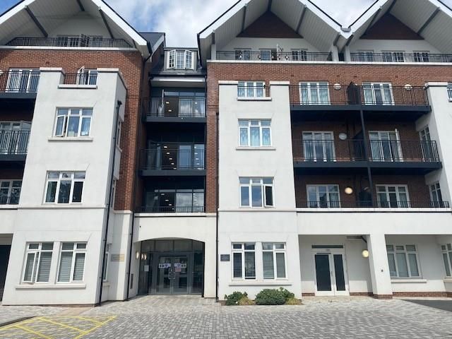 Property photo 2 of 19 32 Bridgewater House Exterior 2.Jpg