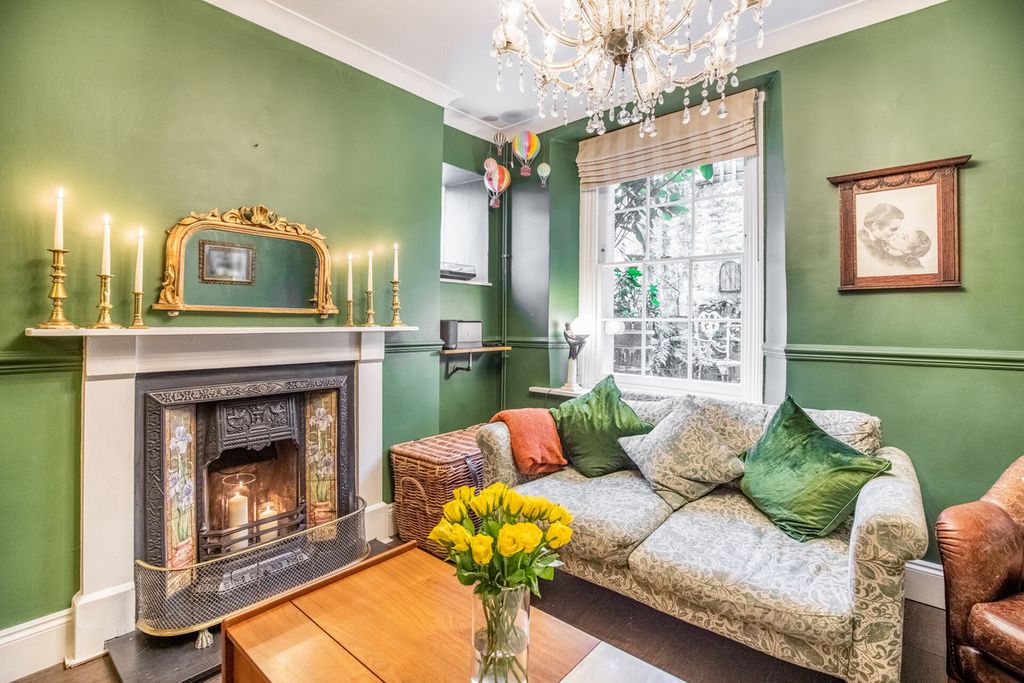 Property photo 2 of 43