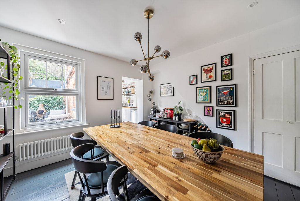 Property photo 2 of 13 1415696-14-699d97...