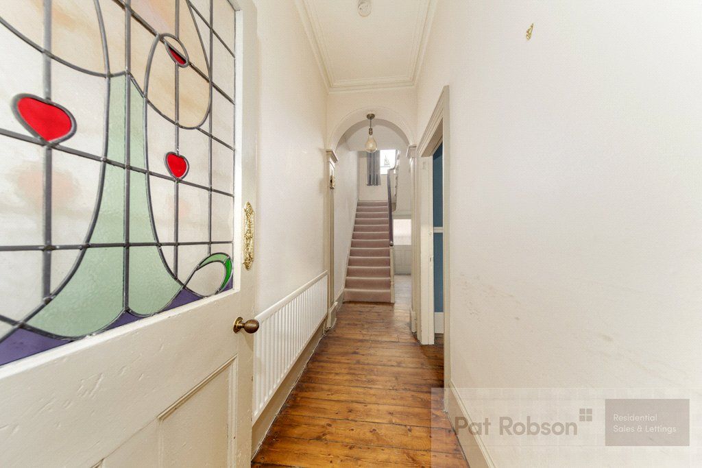 Property photo 3 of 20 Picture 3