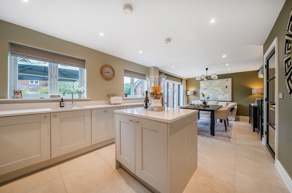 Property photo 2 of 18 Picture 2