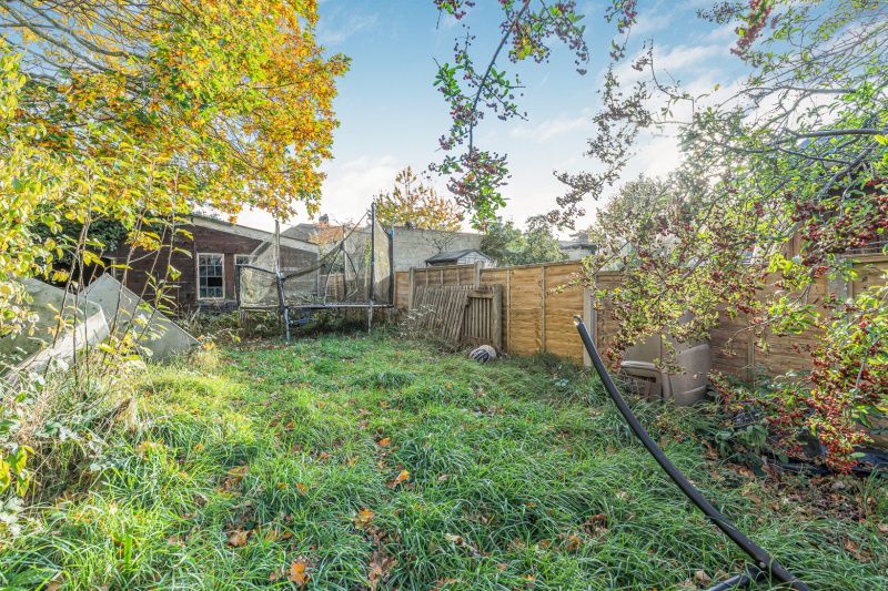 Property photo 3 of 9 Garden