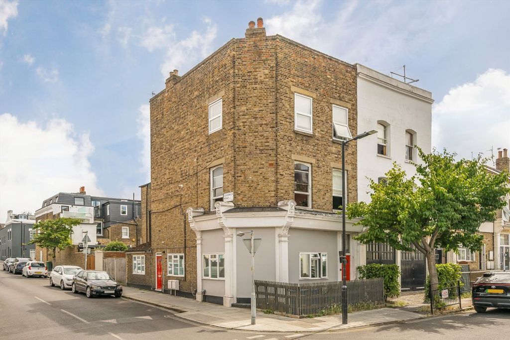 Property photo 1 of 7