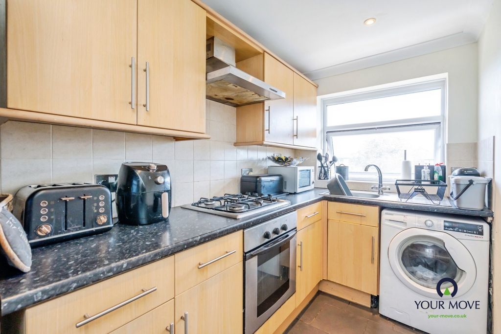 Property photo 3 of 9 Pbox-Img.Jpg