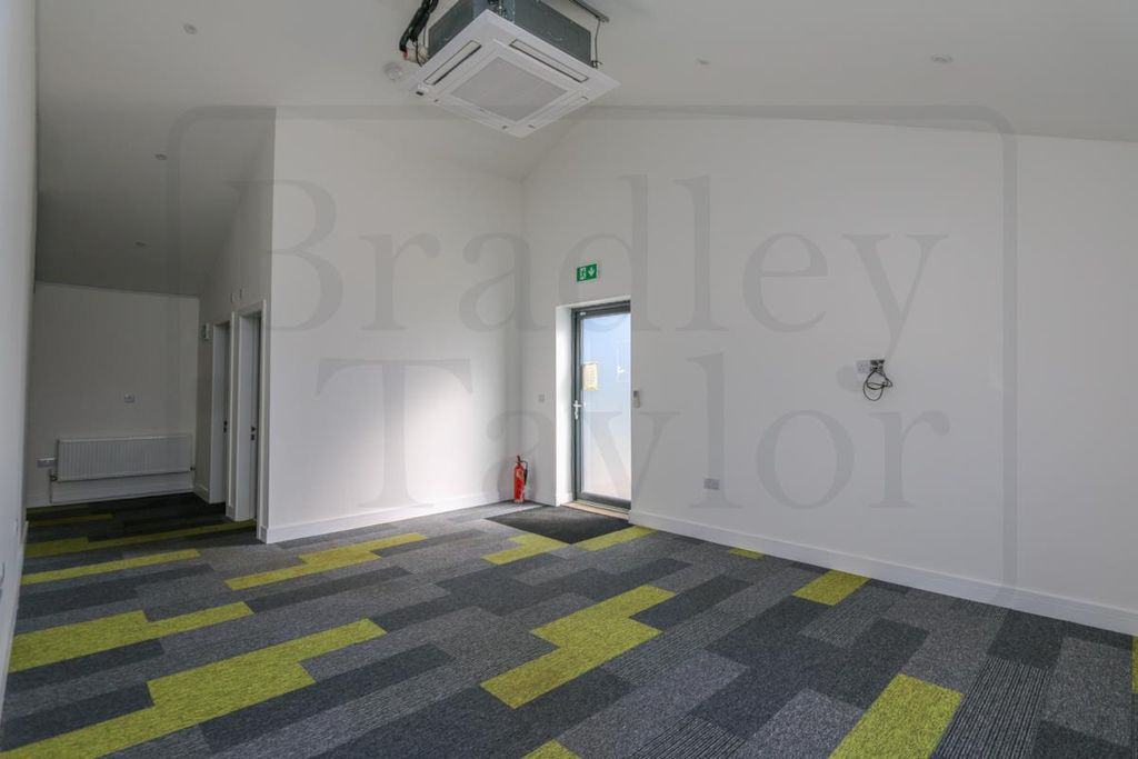 Property photo 3 of 6 Img_0516.Jpg