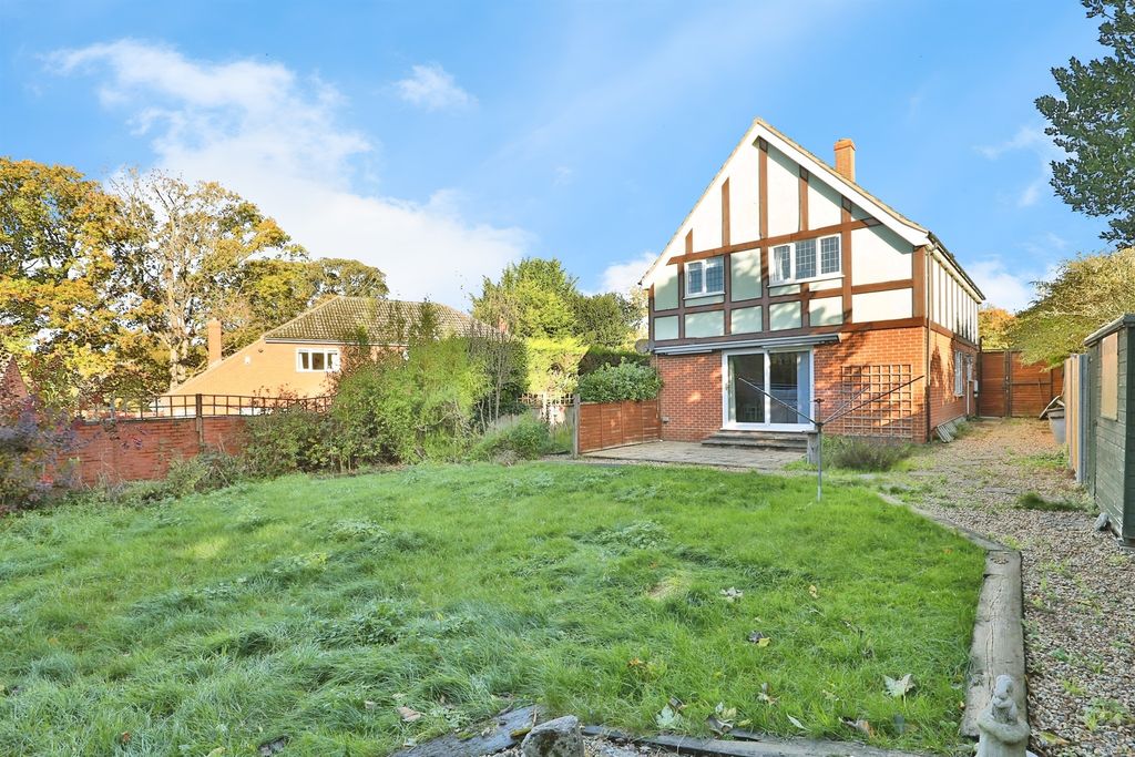 Property photo 2 of 17