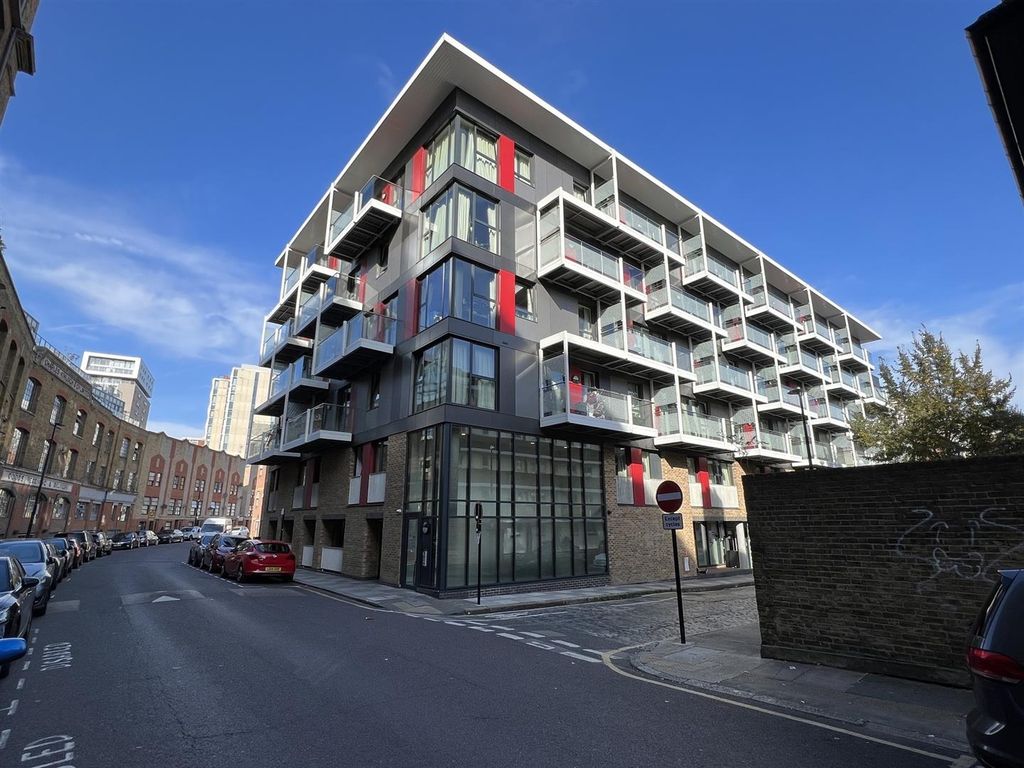 Property photo 2 of 16 67485ce7De33E12c33248d69_6A8Ca94A2F88A3Ec3Af2d27A8