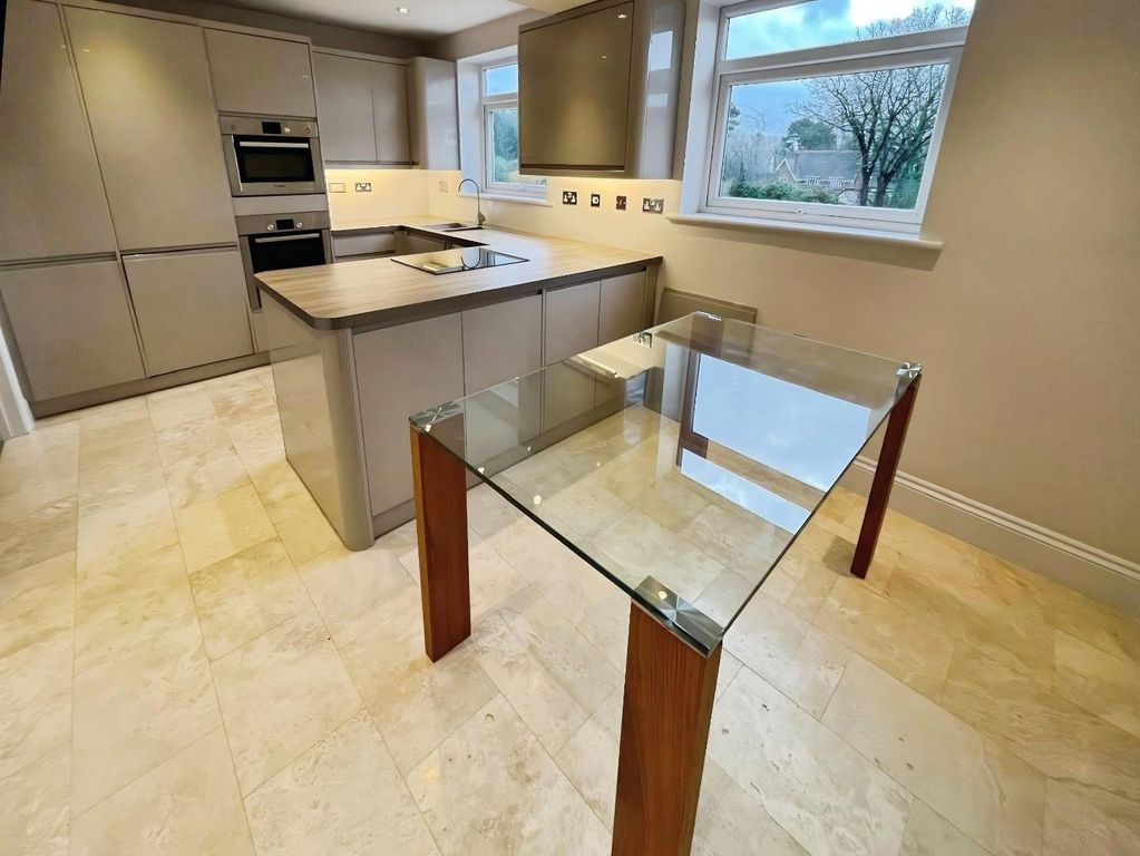 Property photo 3 of 12 6B3Bc9Cf-Vc5.Jpeg