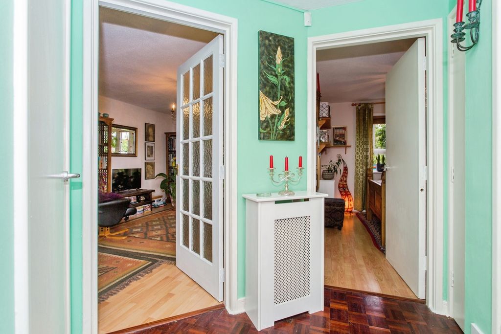 Property photo 2 of 13 Pbox-Img.Jpg