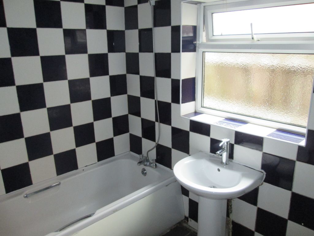 Property photo 2 of 3