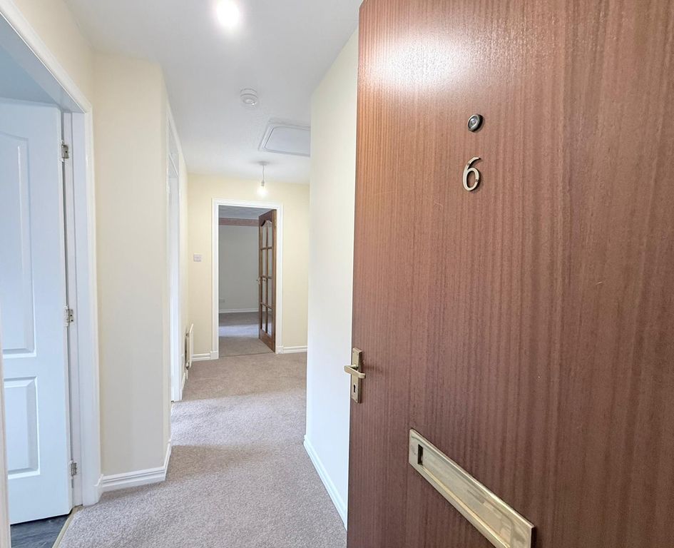 Property photo 3 of 18