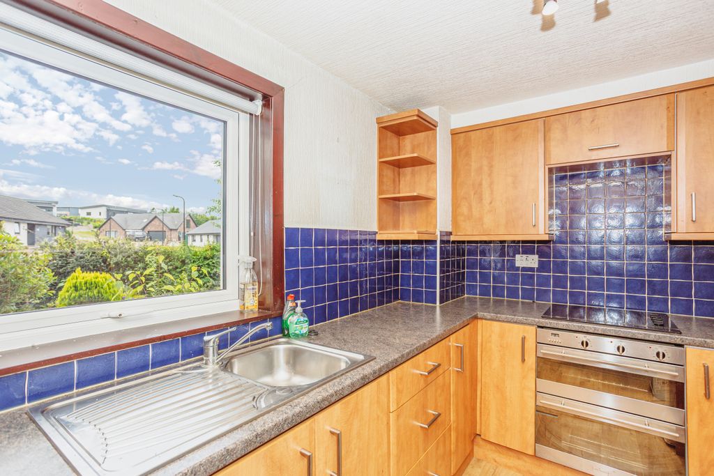 Property photo 3 of 22 Kitchen