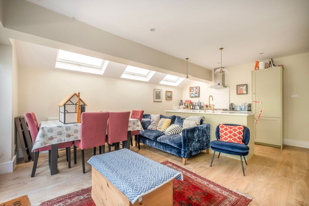 Property photo 1 of 10 1