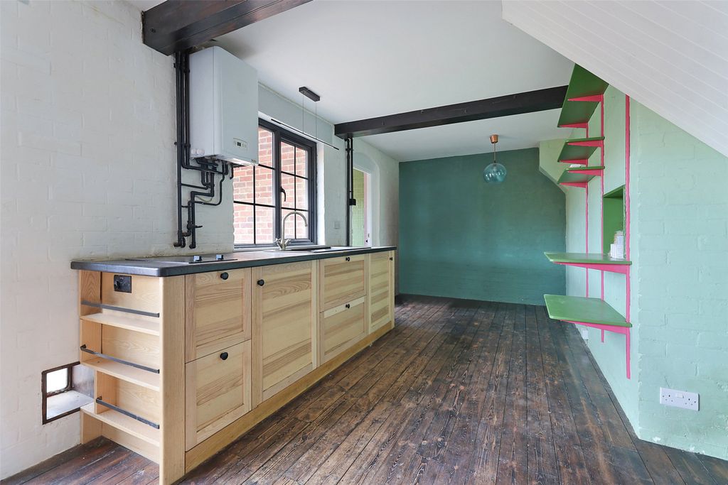 Property photo 3 of 18 Picture No. 04