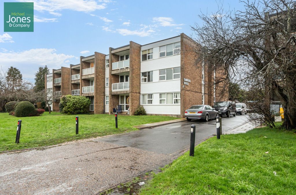 Property photo 1 of 7 External