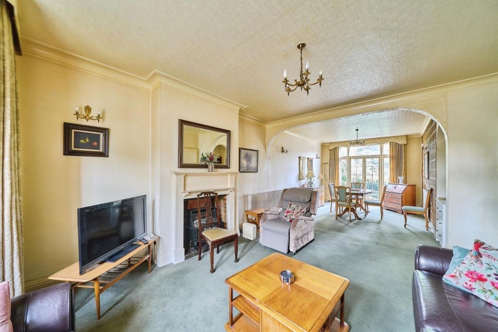 Property photo 2 of 19