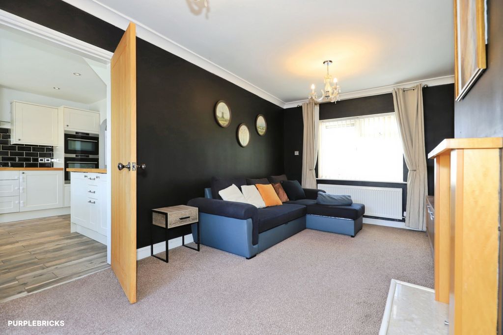 Property photo 3 of 30