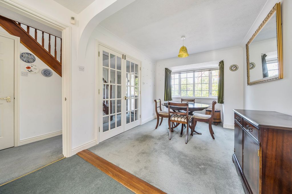 Property photo 3 of 19