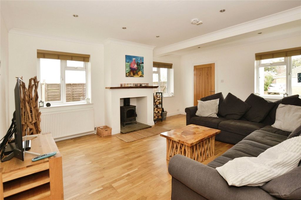 Property photo 2 of 23 Picture No. 37