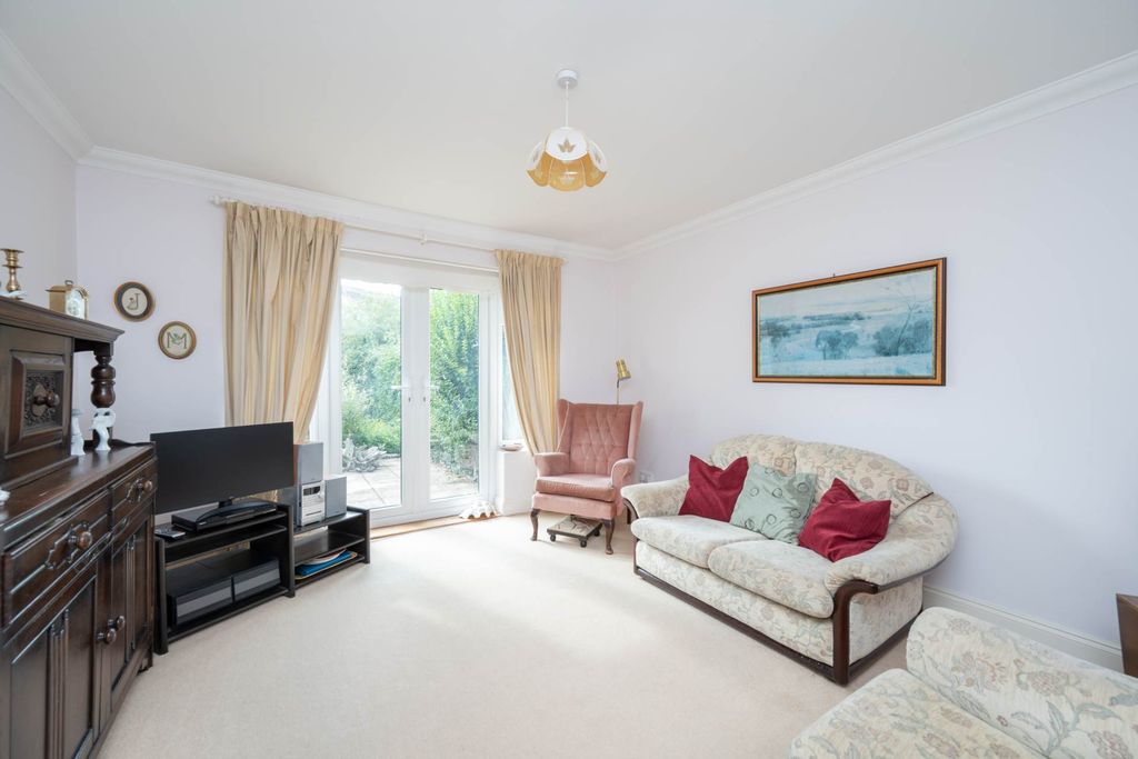 Property photo 3 of 16