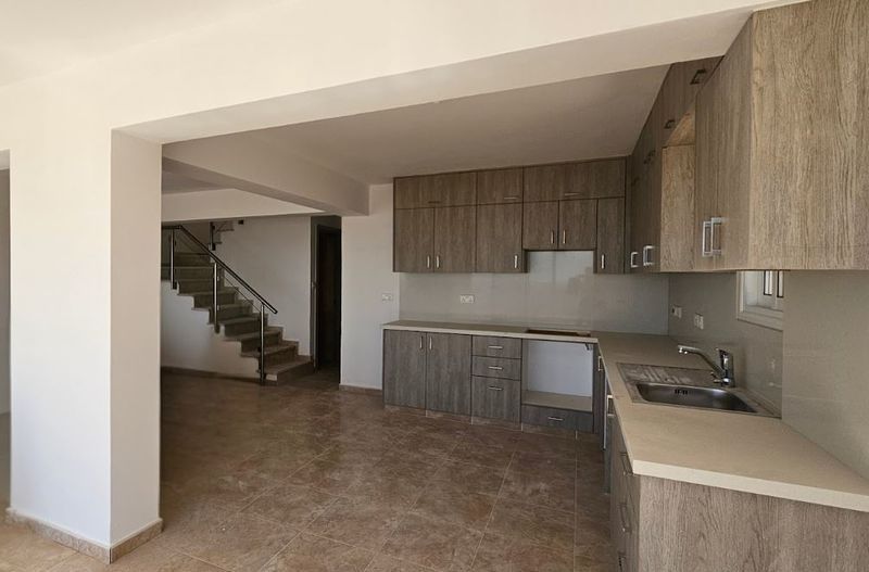 Property photo 2 of 13 Kitchen