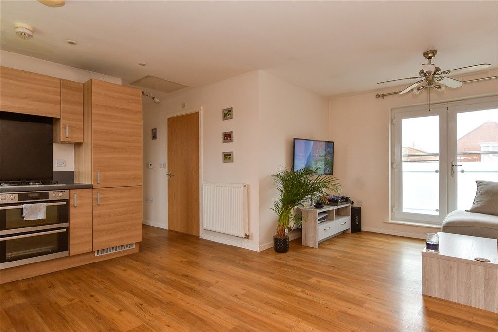 Property photo 1 of 6 Kitchen/Lounge/ Dining Area