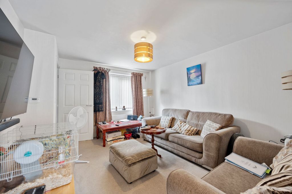 Property photo 2 of 24