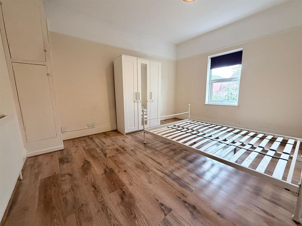 Property photo 3 of 6 Original-F476Eba1-Fa88-4D5A-B02E-1462Ef3D3360.Jpeg