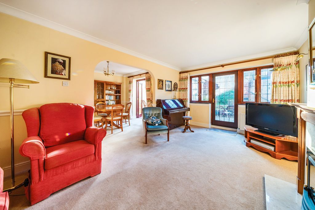 Property photo 2 of 19 Living Room