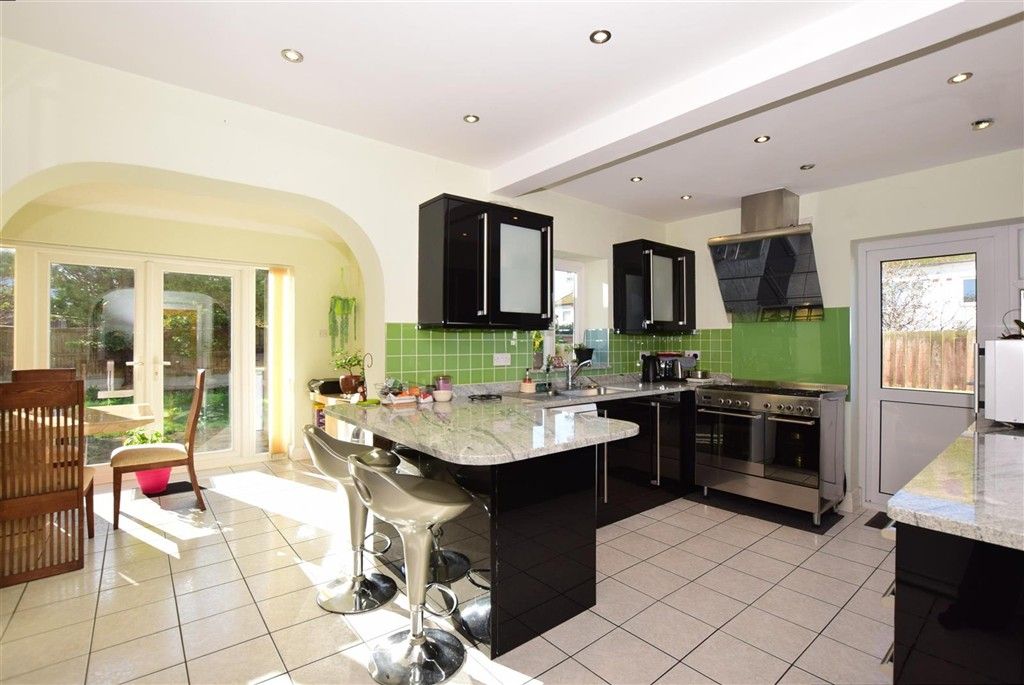 Property photo 1 of 14 Kitchen/Dining Area