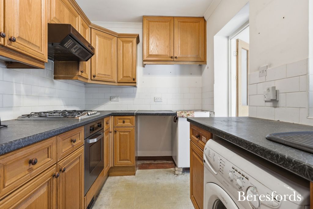 Property photo 3 of 14 Kitchen