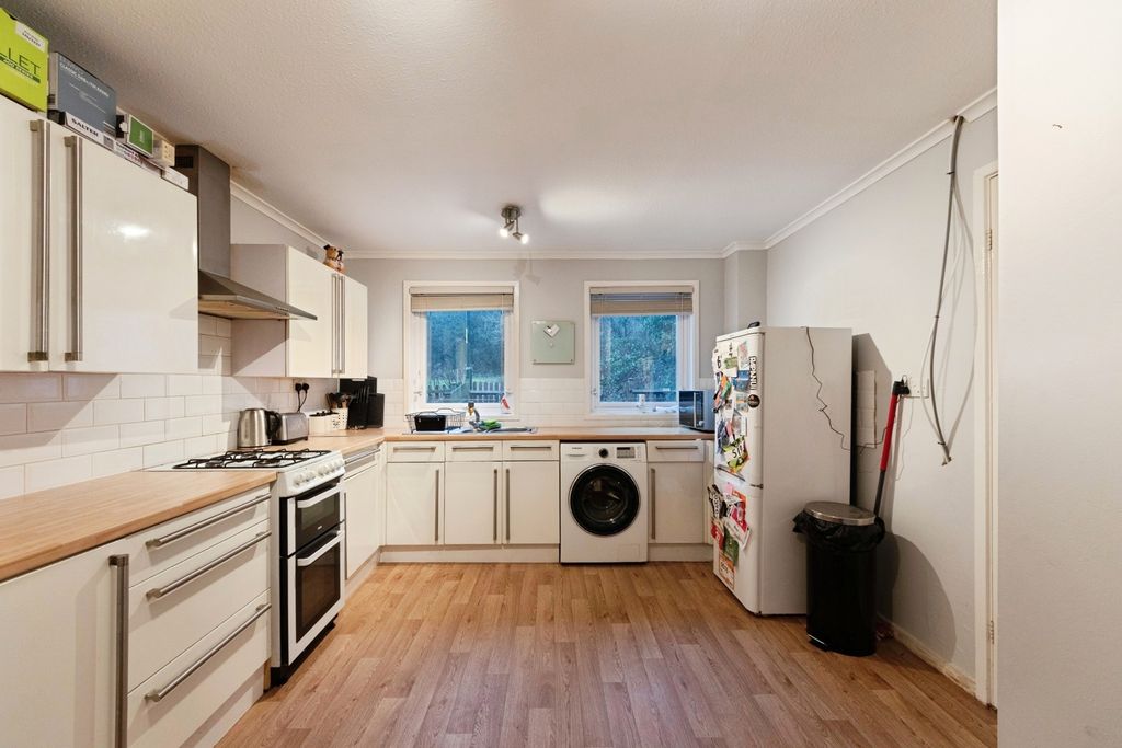 Property photo 2 of 20 Kitchen