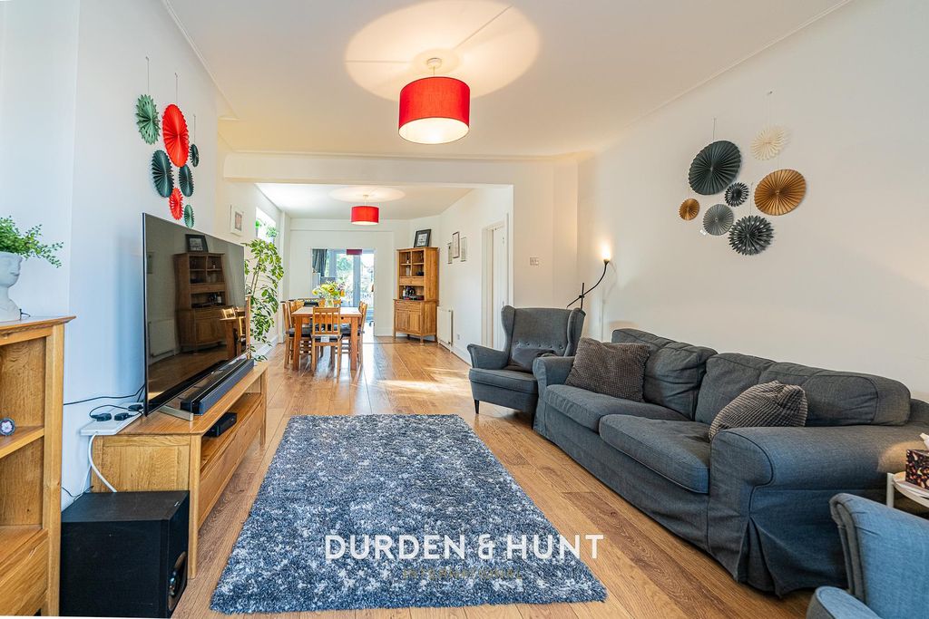 Property photo 3 of 29 Brentwood-10.Jpg