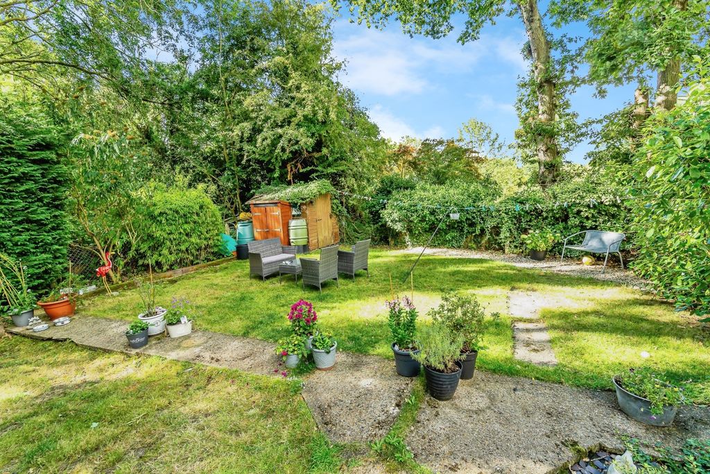 Property photo 3 of 18 Photo
