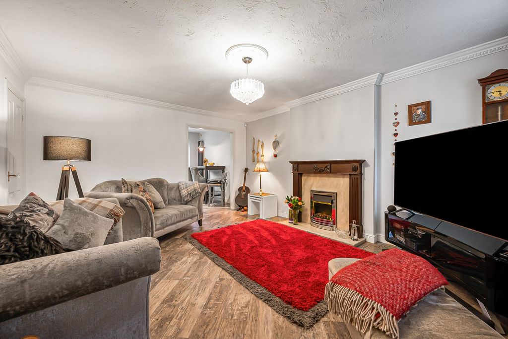 Property photo 3 of 26 4158497