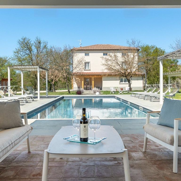 Property photo 1 of 15 Elegant Villa In Terranuova Bracciolini, Tuscany