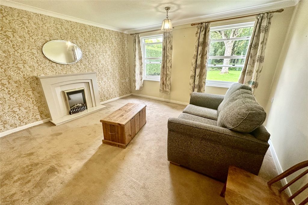 Property photo 3 of 8 Picture No. 02